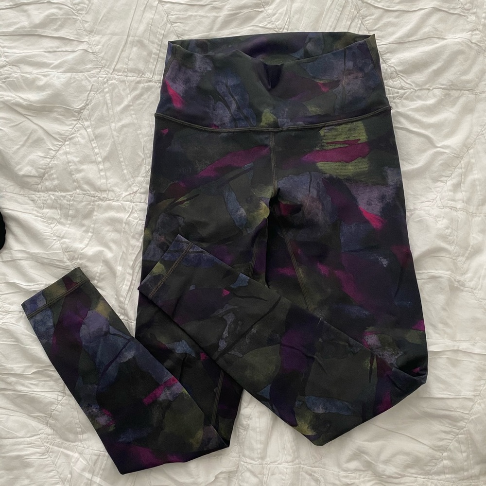 Lululemon crop Wunder Under